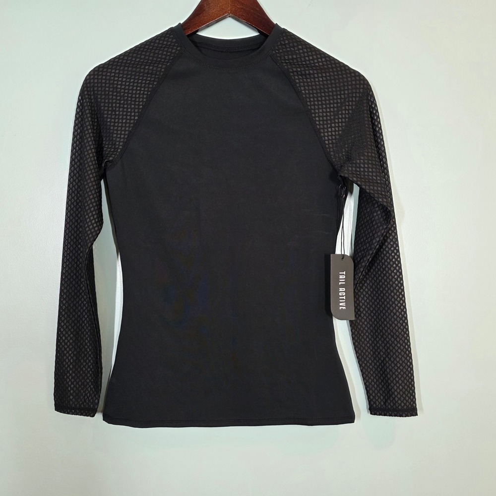 Tail Active Etta Crew Neck Raglan Long Sleeve Top Onyx Black Small AX1153-9007